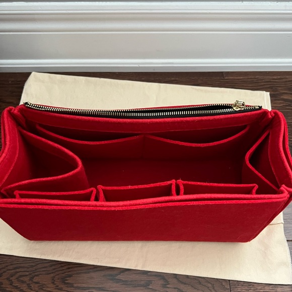 SOLD Authentic Louis Vuitton Graceful MM - Picture 8 of 15